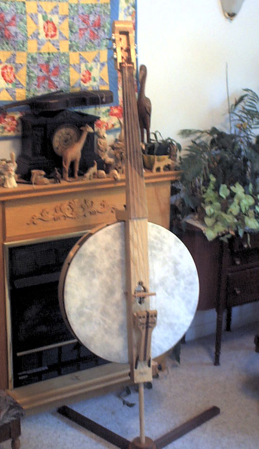 Heftone Lojo Bass; photo by Larry Hefferan, who made this beautiful instrument